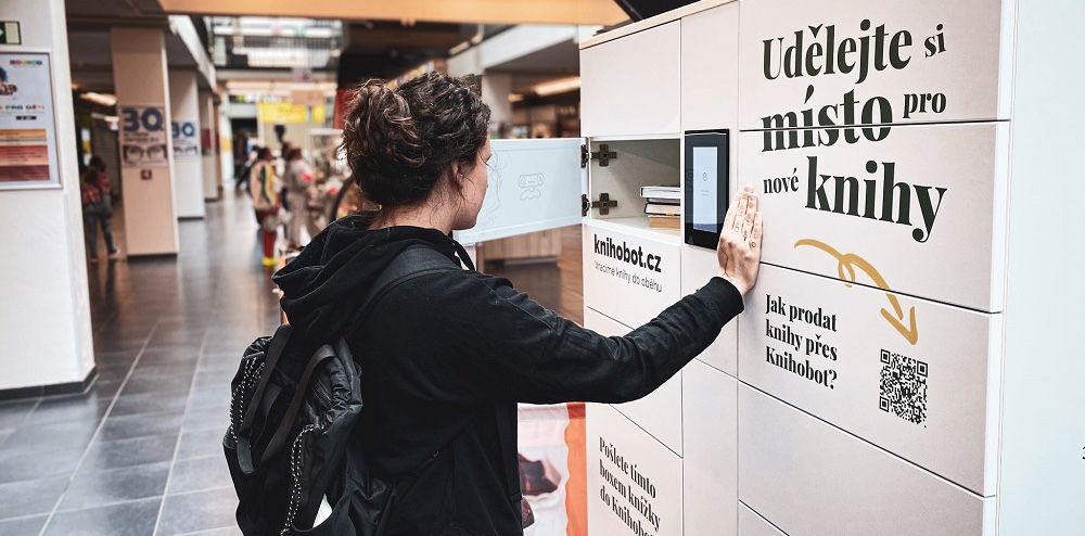 Knihobot se spojil s Lockers a Blocks: v Praze spouští samoobslužné boxy na knihy