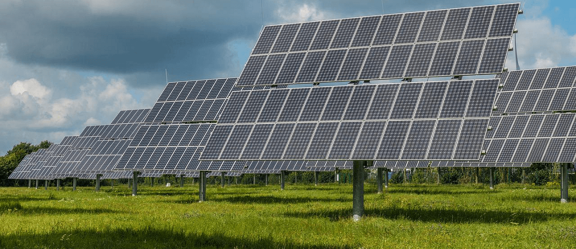 Chystá se pilotní projekt pro agrivoltaiku, tedy souběh využití půdy pro výrobu solární elektřiny a zemědělskou výrobu