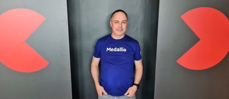 Podcast: Tomáš Veselý z pražské pobočky Americké firmy Medallia vysvětluje, jak firma pozvedá úroveň uživatelských hodnocení