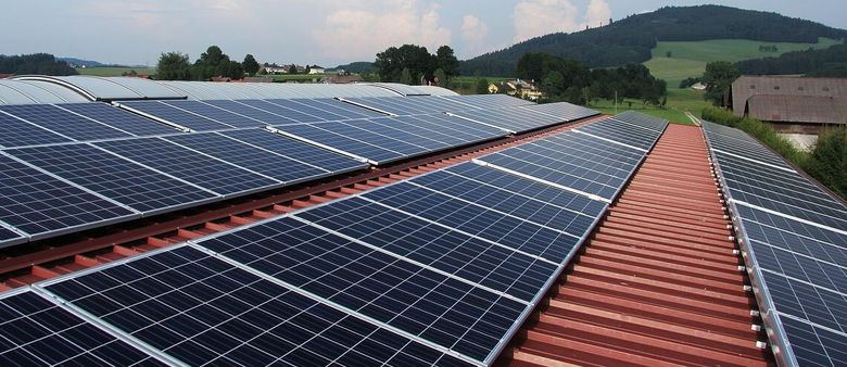 Ze starých, nevýkonných solárních panelů vyrobí nové. Startupy se také zabývají ukládáním energie, v oboru jsou aktivní rovněž Češi