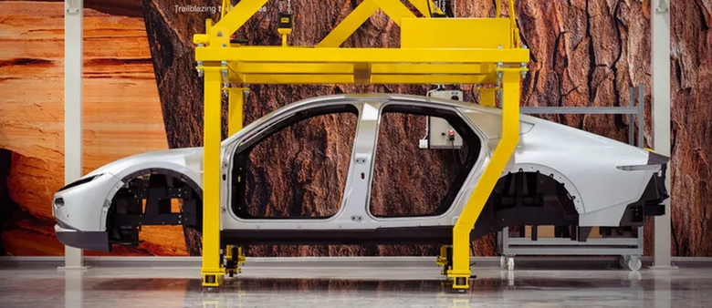 Výroba solárního vozidla Lightyear 0 po pár týdnech skončila